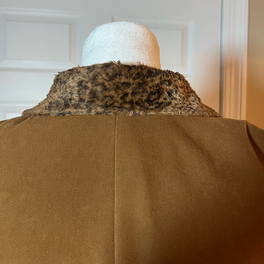 VGT Liz Claiborne Dresses Womens Size 10 Brown Coat With Leopard Print Collar - Picture 5 of 10